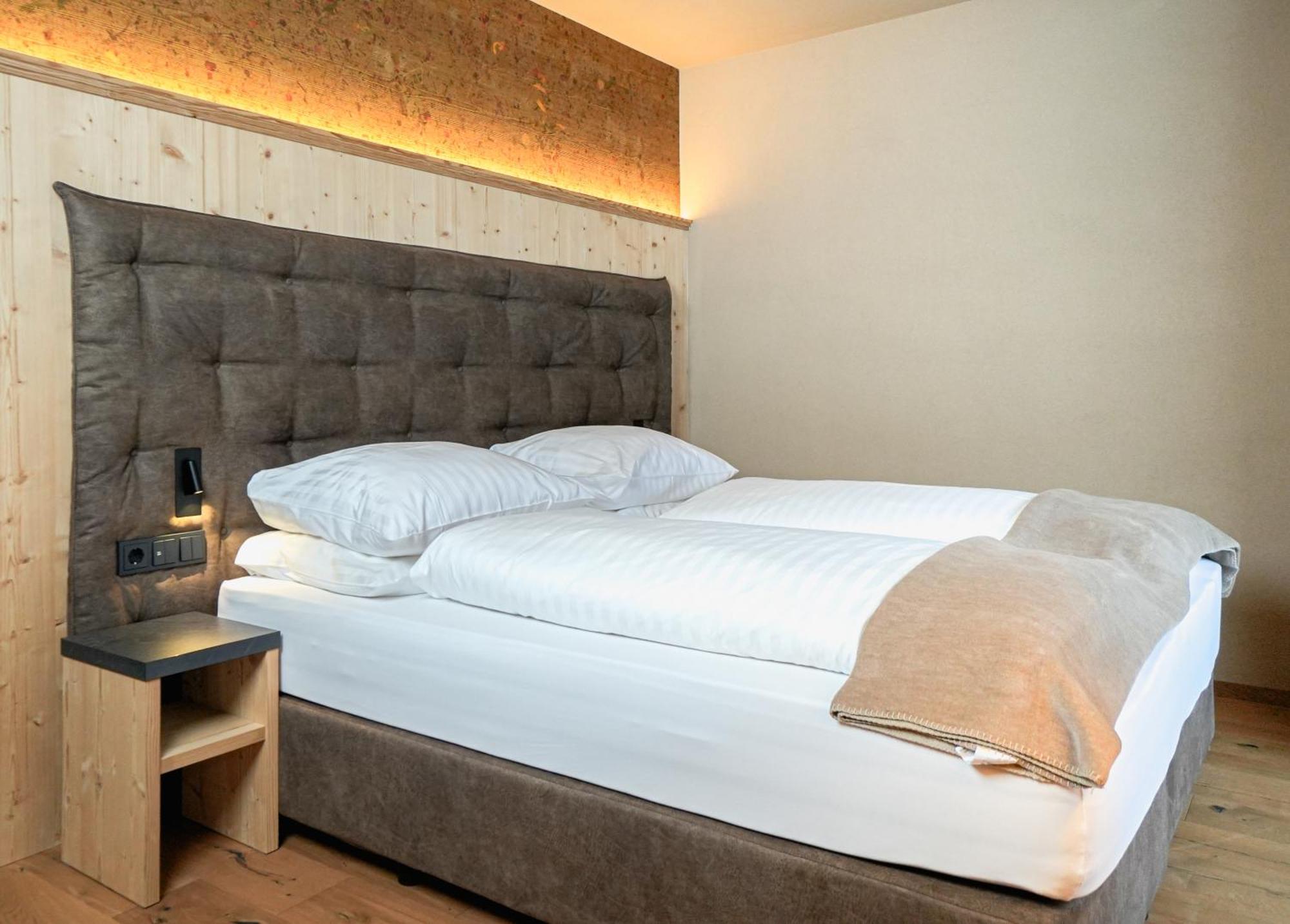 Hotel Pozzamanigoni Selva di Val Gardena Bagian luar foto