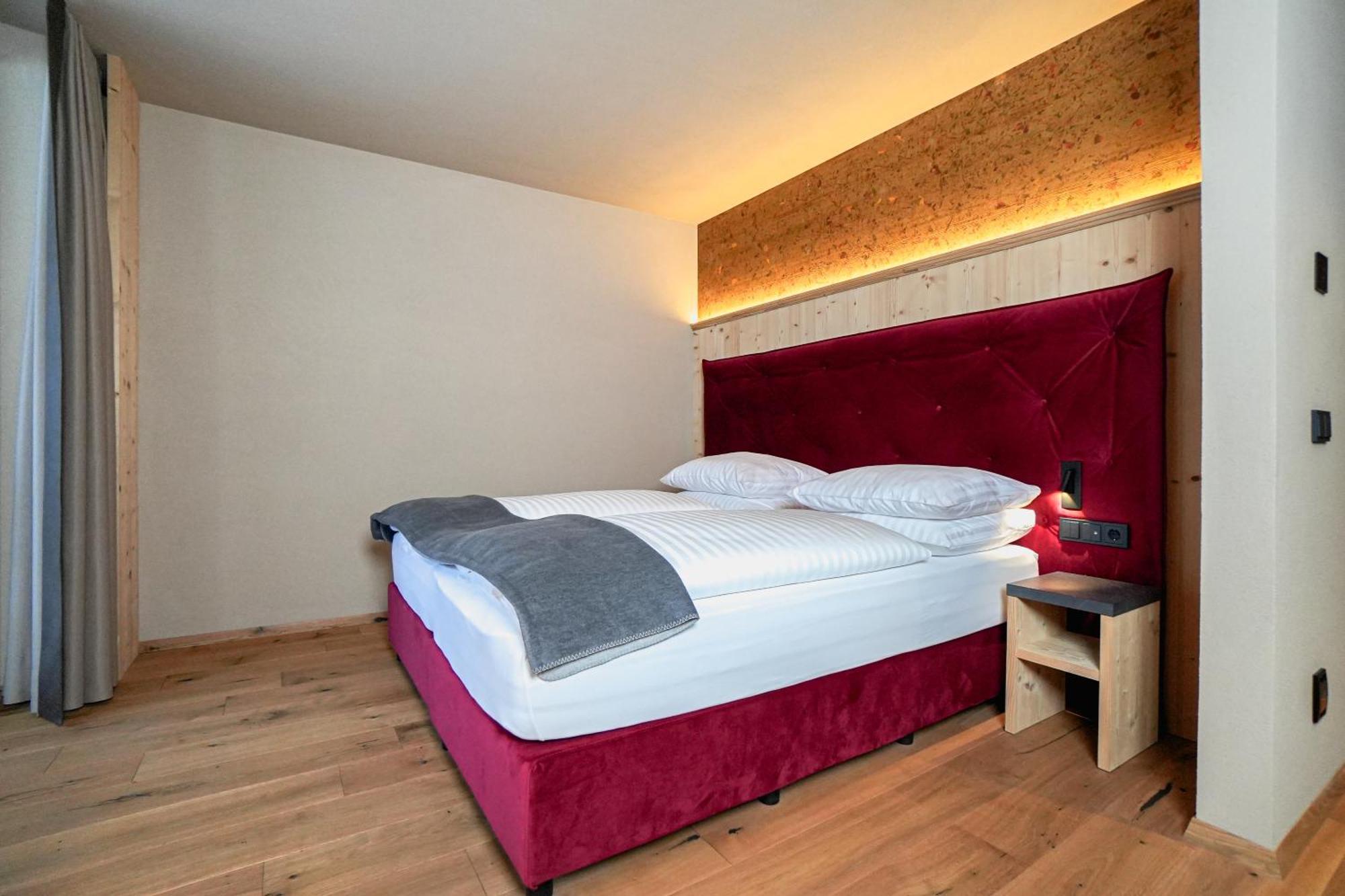 Hotel Pozzamanigoni Selva di Val Gardena Bagian luar foto